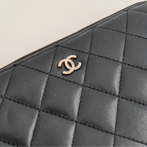 Chanel Lambskin Black Zip Around Wallet - Picture 3 of 8